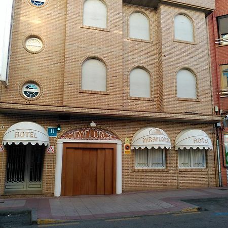Hotel Miraflores Alcobendas Bagian luar foto